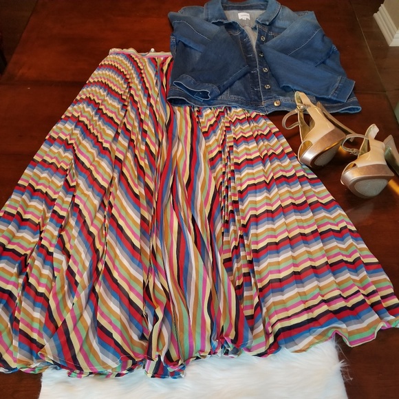 💥1 SM LEFT💥Boho Chic Maxi Skirt - Picture 1 of 4